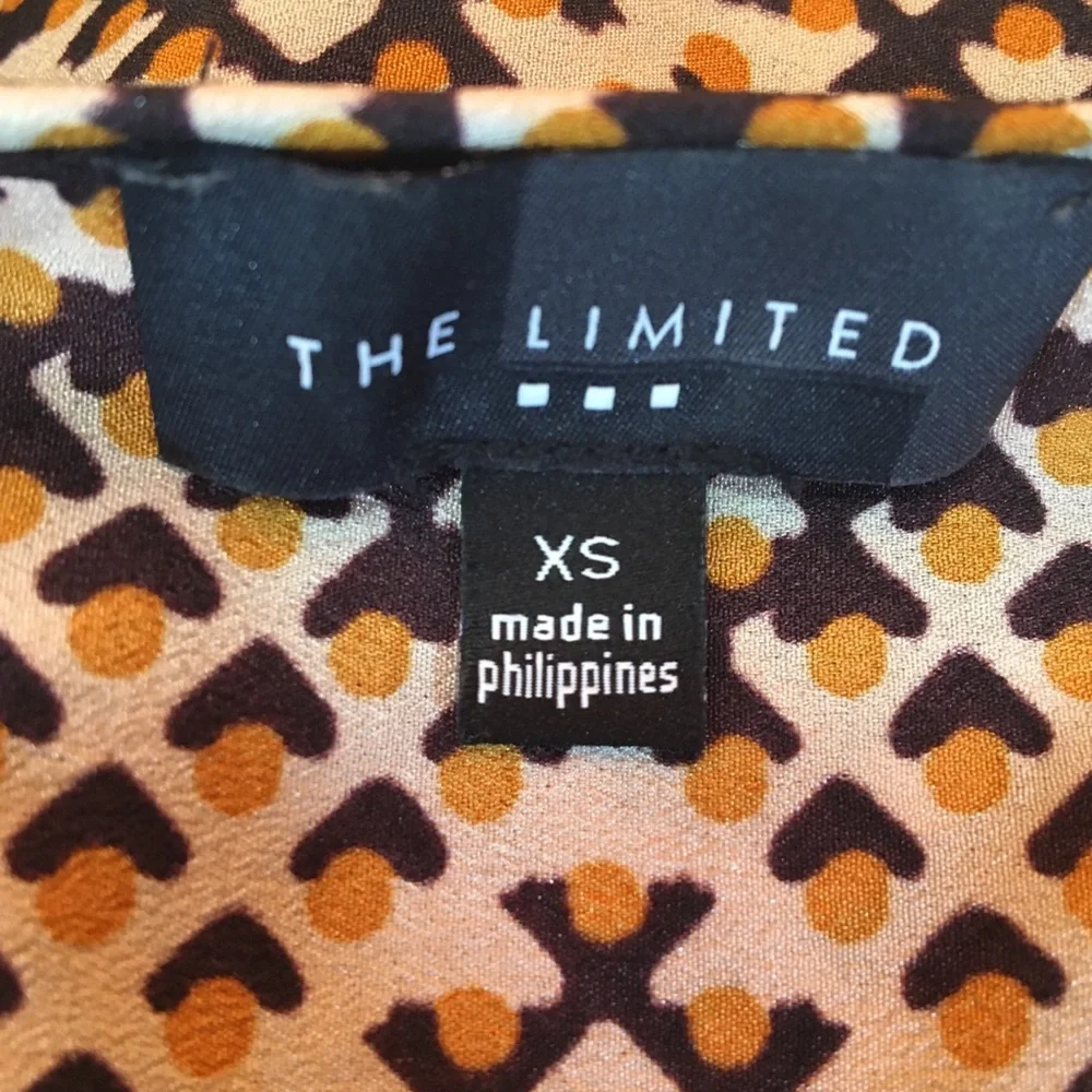 5/$15 The Limited Top - Picture 4 of 6